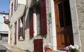 L'Entree Chambres D'Hotes Bar & Restaurant